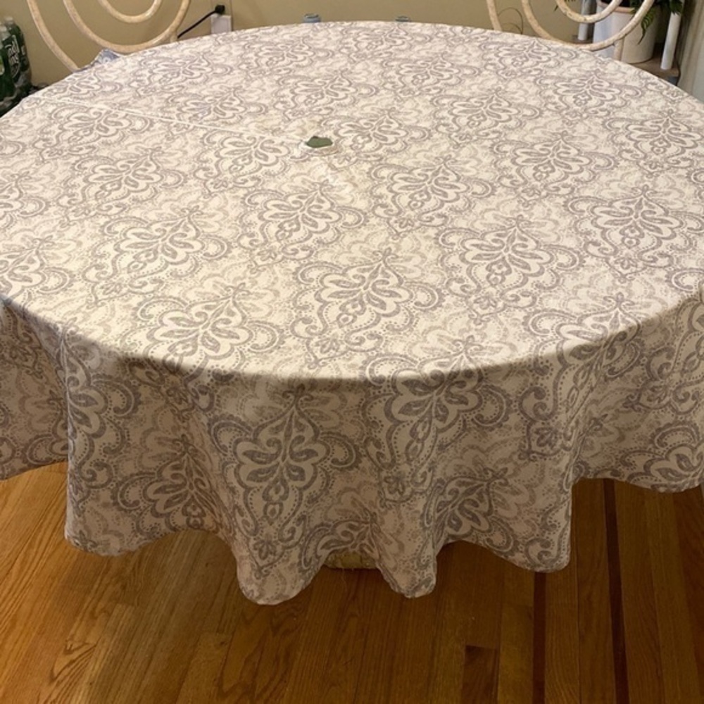 Beautiful Outdoor Circular Tablecloth